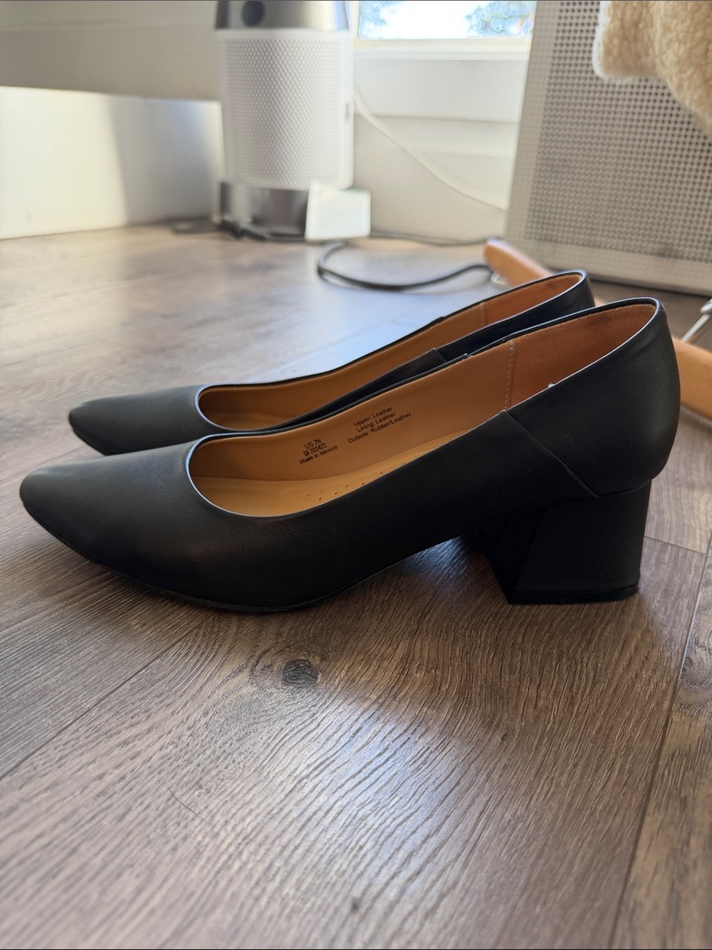 Nisolo fiorela 7.5 Black Pointed Mid Block Heel Pumps